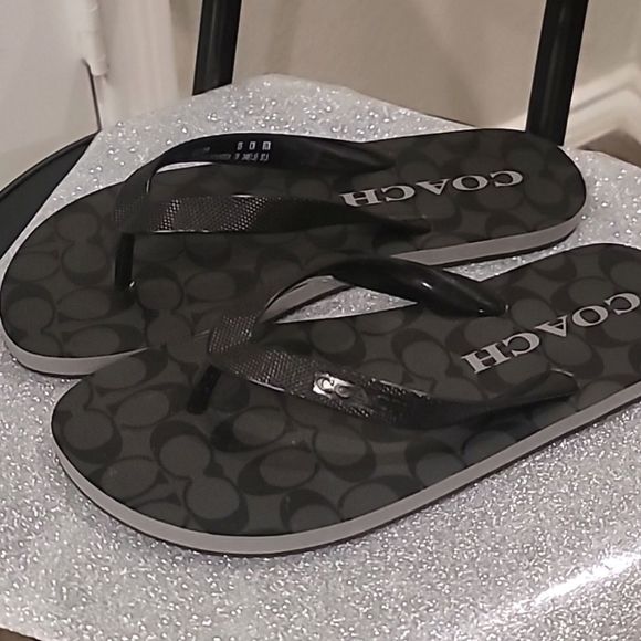 Coach Lynn Flip Flops - Picture 5 of 7